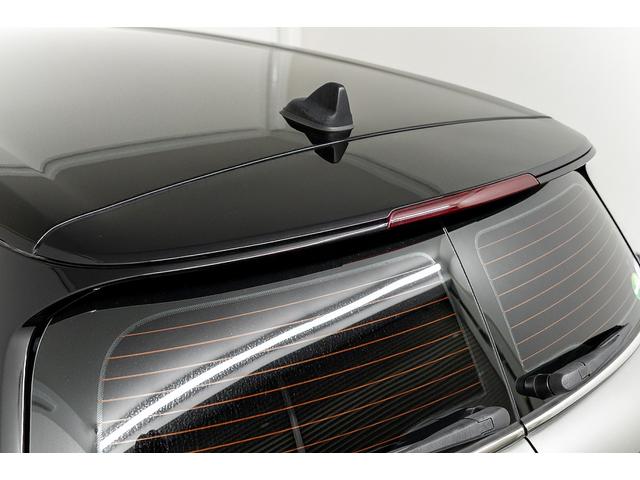 MINI クーパーS クラブマン 正規D車 ドライビングモード コンフォートアクセス スルーローディングシステム 純正17インチAW LEDヘッド 電格ミラー ブラック革調カバー カープレイ バックカメラ/クリアランスソナー ACC(33枚目)