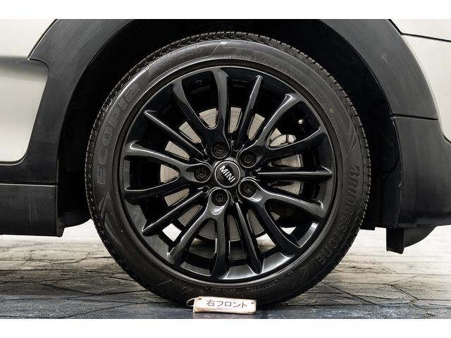 MINI クーパーS クラブマン 正規D車 ドライビングモード コンフォートアクセス スルーローディングシステム 純正17インチAW LEDヘッド 電格ミラー ブラック革調カバー カープレイ バックカメラ/クリアランスソナー ACC(76枚目)