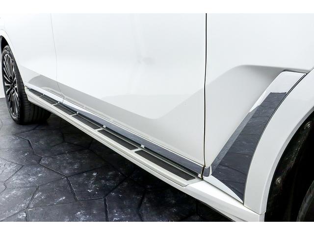 X7 xDrive 35d デザインピュアエクセレンス 正規D車 ウェルネスPKG ドライビングアシストプロ 純正22インチAW スカイラウンジパノラマサンルーフ リアエンターテイメントシステム 全席シートヒーター 保冷・保温カップホルダー 360°カメラ(18枚目)