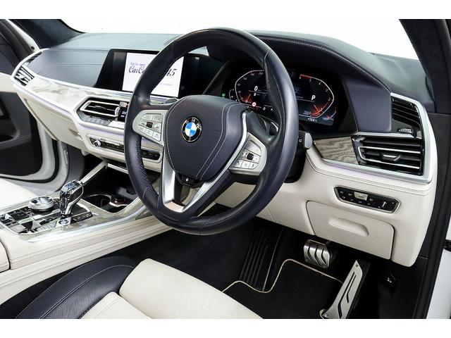 X7 xDrive 35d デザインピュアエクセレンス 正規D車 ウェルネスPKG ドライビングアシストプロ 純正22インチAW スカイラウンジパノラマサンルーフ リアエンターテイメントシステム 全席シートヒーター 保冷・保温カップホルダー 360°カメラ(28枚目)