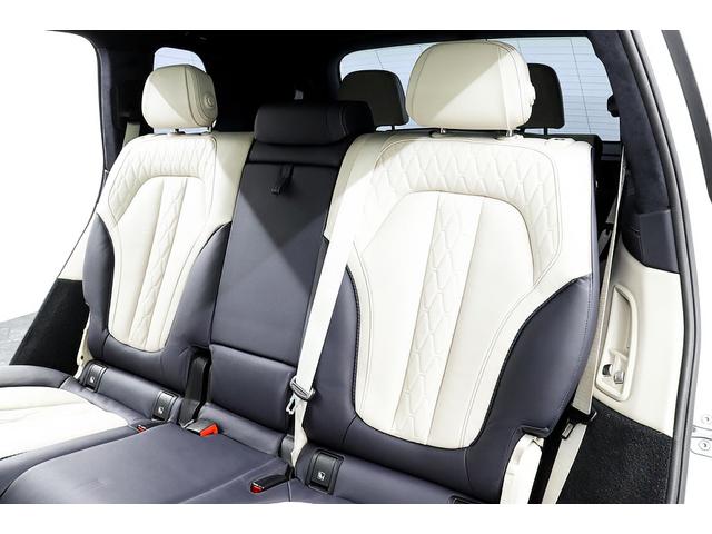 X7 xDrive 35d デザインピュアエクセレンス 正規D車 ウェルネスPKG ドライビングアシストプロ 純正22インチAW スカイラウンジパノラマサンルーフ リアエンターテイメントシステム 全席シートヒーター 保冷・保温カップホルダー 360°カメラ(44枚目)