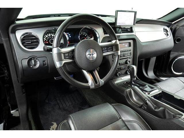 マスタング Ｖ８　ＧＴクーペ　ザ　ブラック　正規Ｄ車　１オーナー　記録簿有　４０台限定車　グラスルーフ　専用１９インチＡＷ　ブラックレザーシート／ヒーター　カロッツェリアナビ／フルセグＴＶ　Ｂｌｕｅｔｏｏｔｈ　ルームミラー内蔵Ｂカメラ　クルコン（38枚目）