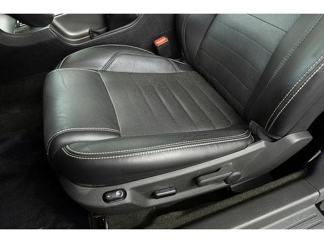 マスタング Ｖ８　ＧＴクーペ　ザ　ブラック　正規Ｄ車　１オーナー　記録簿有　４０台限定車　グラスルーフ　専用１９インチＡＷ　ブラックレザーシート／ヒーター　カロッツェリアナビ／フルセグＴＶ　Ｂｌｕｅｔｏｏｔｈ　ルームミラー内蔵Ｂカメラ　クルコン（42枚目）