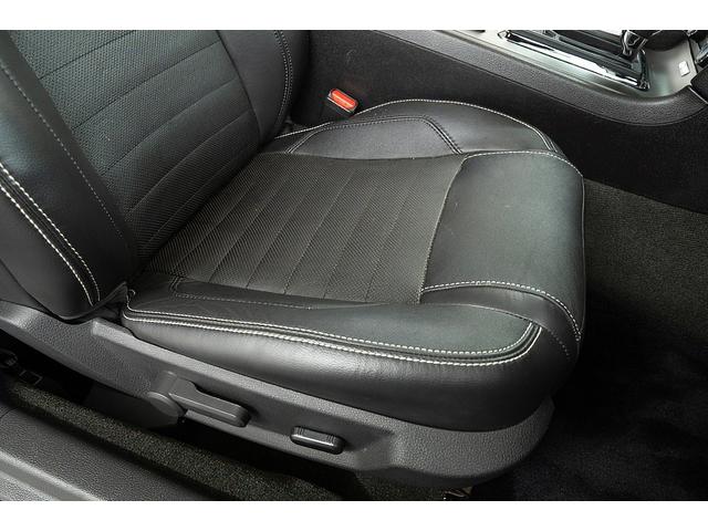マスタング Ｖ８　ＧＴクーペ　ザ　ブラック　正規Ｄ車　１オーナー　記録簿有　４０台限定車　グラスルーフ　専用１９インチＡＷ　ブラックレザーシート／ヒーター　カロッツェリアナビ／フルセグＴＶ　Ｂｌｕｅｔｏｏｔｈ　ルームミラー内蔵Ｂカメラ　クルコン（47枚目）
