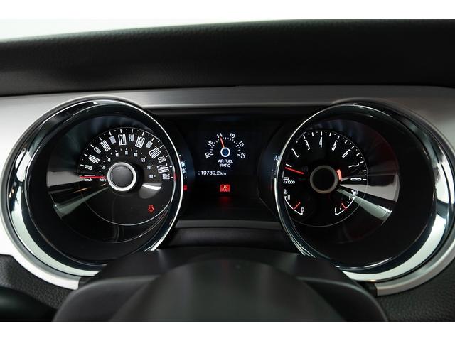 マスタング Ｖ８　ＧＴクーペ　ザ　ブラック　正規Ｄ車　１オーナー　記録簿有　４０台限定車　グラスルーフ　専用１９インチＡＷ　ブラックレザーシート／ヒーター　カロッツェリアナビ／フルセグＴＶ　Ｂｌｕｅｔｏｏｔｈ　ルームミラー内蔵Ｂカメラ　クルコン（59枚目）