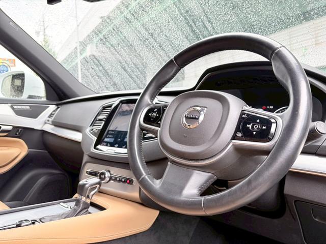 XC90 T5 AWD モーメンタム ベージュレザー/シートヒーター/全方位カメラ/レーザーセーフティ/パイロットアシスト/パワーバックドア/LEDヘッドライト/デイライト/禁煙車/純正大型ディスプレイナビ/applecarplay(5枚目)