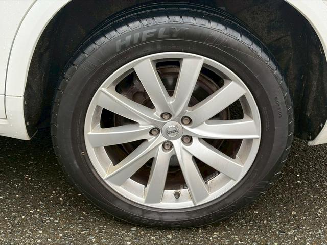 XC90 T5 AWD モーメンタム ベージュレザー/シートヒーター/全方位カメラ/レーザーセーフティ/パイロットアシスト/パワーバックドア/LEDヘッドライト/デイライト/禁煙車/純正大型ディスプレイナビ/applecarplay(16枚目)