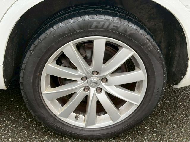 XC90 T5 AWD モーメンタム ベージュレザー/シートヒーター/全方位カメラ/レーザーセーフティ/パイロットアシスト/パワーバックドア/LEDヘッドライト/デイライト/禁煙車/純正大型ディスプレイナビ/applecarplay(18枚目)