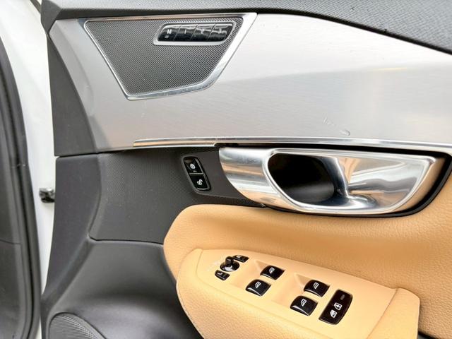 XC90 T5 AWD モーメンタム ベージュレザー/シートヒーター/全方位カメラ/レーザーセーフティ/パイロットアシスト/パワーバックドア/LEDヘッドライト/デイライト/禁煙車/純正大型ディスプレイナビ/applecarplay(29枚目)