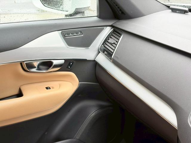 XC90 T5 AWD モーメンタム ベージュレザー/シートヒーター/全方位カメラ/レーザーセーフティ/パイロットアシスト/パワーバックドア/LEDヘッドライト/デイライト/禁煙車/純正大型ディスプレイナビ/applecarplay(38枚目)