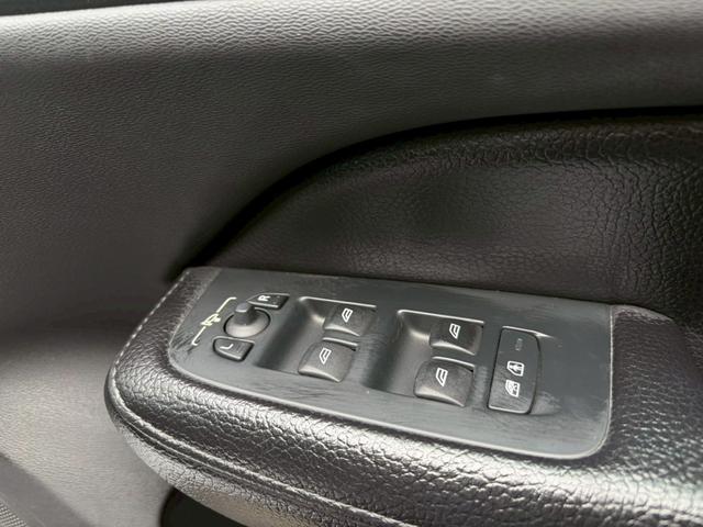 S60 T4 モメンタム 1オーナー禁煙車/パイロットアシスト/レーダーセーフティ/全方位カメラ/シートヒーター/ブラックレザーインテリア/ディーラー整備車/LEDヘッドライト/apllecarplay(23枚目)