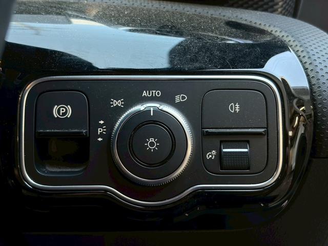 弊社ではプロコーティング業者様と提携。自社コーティングではなく専門職人による施工をお得に提供しております。