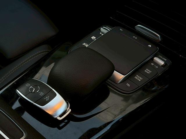 最後まで弊社在庫車画像をご覧いただきありがとうございました。弊社では全国のお客様に楽しいお車と笑顔をご提供できるよう努めております。ぜひお問合せお待ちしております。クアドリ名古屋スタッフ一同