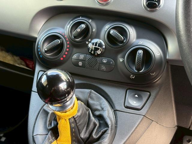 弊社では『フィアット５００Ｓ』専門でお取り扱いさせていただいております。