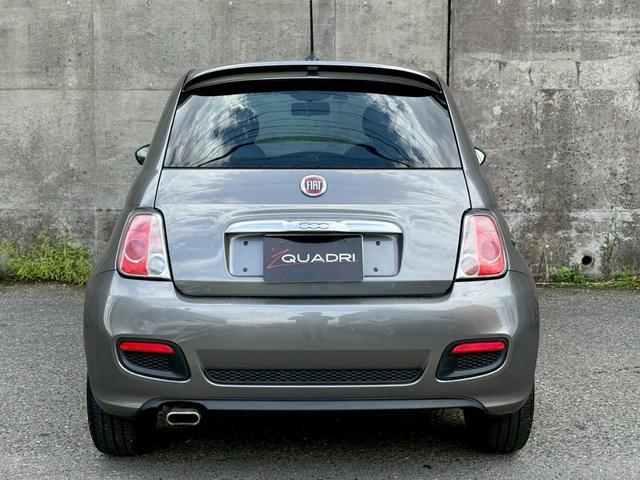 家具ブランド「ポルトローナ・フラウ」とコラボした特別なフルレザーシートとなります。