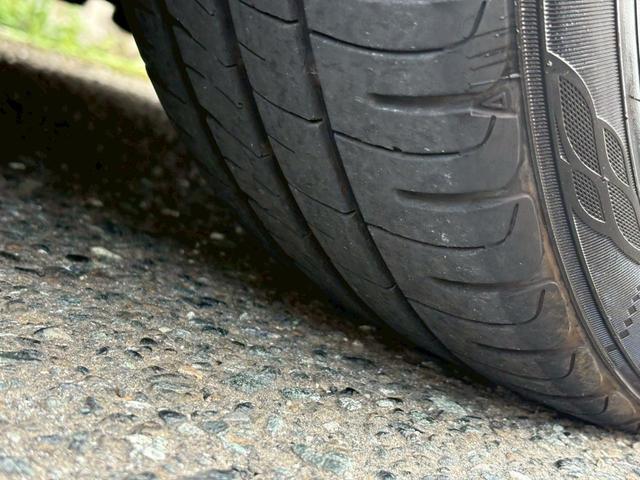 当店ではフィアット５００主にツインエアモデルを主としてお取り扱いさせていただいております。独特なドコドコサウンド・キビキビとした走りは非常に楽しめるお車です。