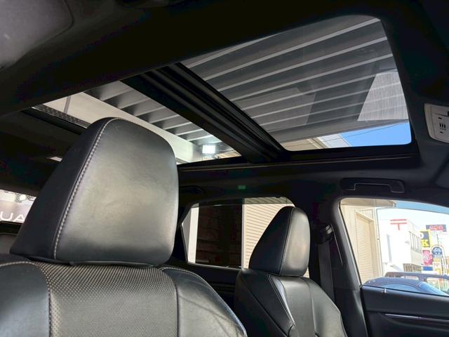 ＲＸ ＲＸ２００ｔ　Ｆスポーツ　４ＷＤ／パノラマサンルーフ／ブラックレーザー／シートヒータ・ベンチレーション／レーダーセーフティ／３眼ＬＥＤヘッドライト／全席シートヒーター／２０インチＦスポーツアルミ／ステアリングヒーター（4枚目）