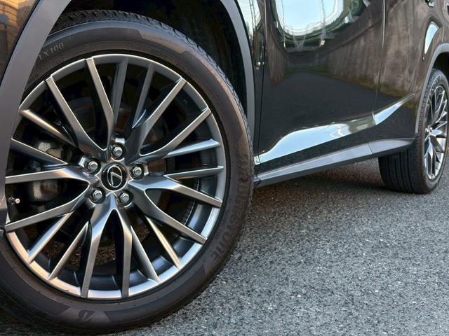 ＲＸ ＲＸ２００ｔ　Ｆスポーツ　４ＷＤ／パノラマサンルーフ／ブラックレーザー／シートヒータ・ベンチレーション／レーダーセーフティ／３眼ＬＥＤヘッドライト／全席シートヒーター／２０インチＦスポーツアルミ／ステアリングヒーター（8枚目）