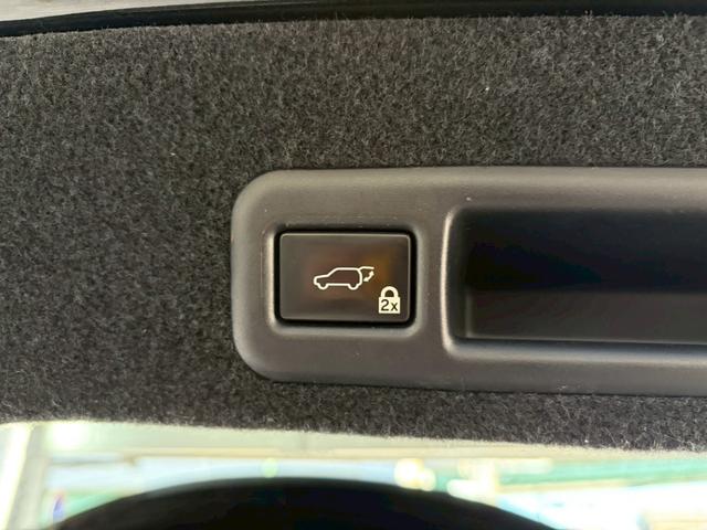 ＲＸ ＲＸ２００ｔ　Ｆスポーツ　４ＷＤ／パノラマサンルーフ／ブラックレーザー／シートヒータ・ベンチレーション／レーダーセーフティ／３眼ＬＥＤヘッドライト／全席シートヒーター／２０インチＦスポーツアルミ／ステアリングヒーター（20枚目）