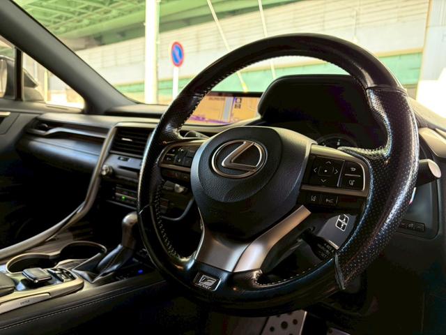 ＲＸ ＲＸ２００ｔ　Ｆスポーツ　４ＷＤ／パノラマサンルーフ／ブラックレーザー／シートヒータ・ベンチレーション／レーダーセーフティ／３眼ＬＥＤヘッドライト／全席シートヒーター／２０インチＦスポーツアルミ／ステアリングヒーター（28枚目）