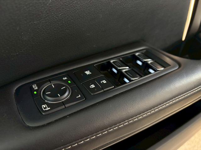 ＲＸ ＲＸ２００ｔ　Ｆスポーツ　４ＷＤ／パノラマサンルーフ／ブラックレーザー／シートヒータ・ベンチレーション／レーダーセーフティ／３眼ＬＥＤヘッドライト／全席シートヒーター／２０インチＦスポーツアルミ／ステアリングヒーター（30枚目）