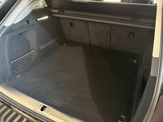 Ａ４アバント ２．０ＴＦＳＩクワトロ　４ＷＤ／ラグジュアリーパッケージ／ブラックレザー／アダプティブクルーズ／Ｂ＆Ｏ音響システム／レーダーセーフティ／マトリクスＬＥＤヘッドライト／バーチャルコックピット／シートヒーター／パワーバックドア（22枚目）