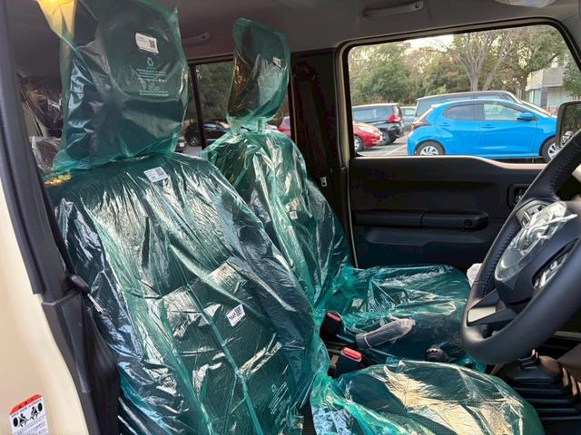 ジムニーノマド FC 5速MTモデル/登録済み未使用車/スズキレーダーセーフティ/シートヒーター/スマートキー/15インチ純正アルミ/シフォンアイボリーメタリック/ブラックルーフz/4WD(20枚目)