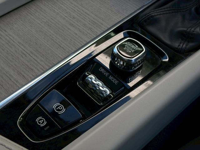 �Ō�܂ŕ��Ѝ݌Ɏԉ摜�����������������肪�Ƃ��������܂����B���Ђł͑S���̂��q�l�Ɋy�������ԂƏΊ�����񋟂ł���悤�w�߂Ă���܂��B���Ђ��⍇�����҂����Ă���܂��B�N�A�h�����É��X�^�b�t�ꓯ