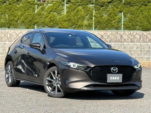 ＭＡＺＤＡ３ファストバック ＸＤバーガンディ　セレクション　Ｆバック１．８ＤＴ　ＸＤバーガンディセレクション　３６０°ビューモニター　純正ＡＷ　ナビ　赤レザーＳ　ステアリングヒーター　シートヒーター（5枚目）