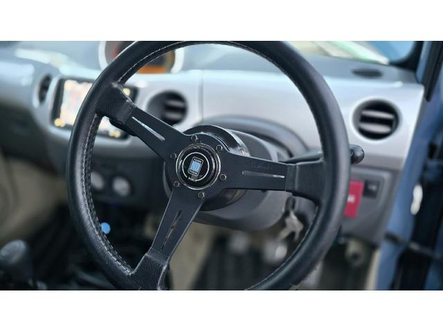 エッセ エコ フルセグTV 社外キーレス MT アルミホイール LEDライト ドラレコ 衝突安全ボディ エアコン パワーステアリング パワーウィンドウ NARDIハンドル 車高調 社外エアクリーナー 社外マフラ(3枚目)