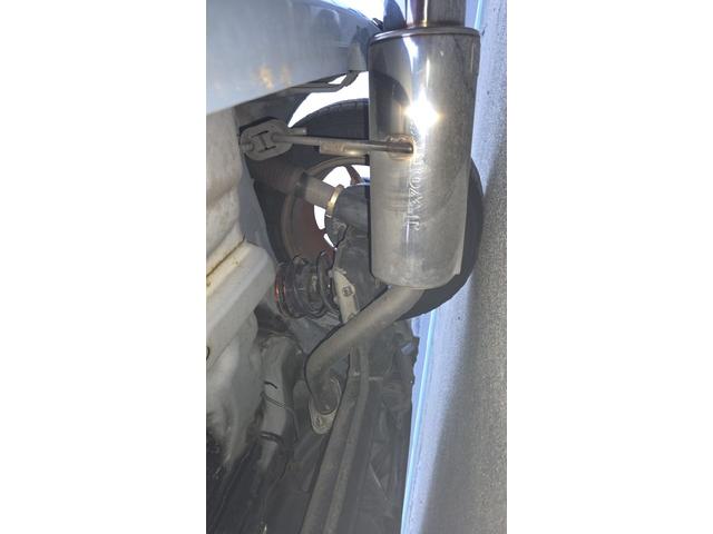 エッセ エコ フルセグTV 社外キーレス MT アルミホイール LEDライト ドラレコ 衝突安全ボディ エアコン パワーステアリング パワーウィンドウ NARDIハンドル 車高調 社外エアクリーナー 社外マフラ(34枚目)