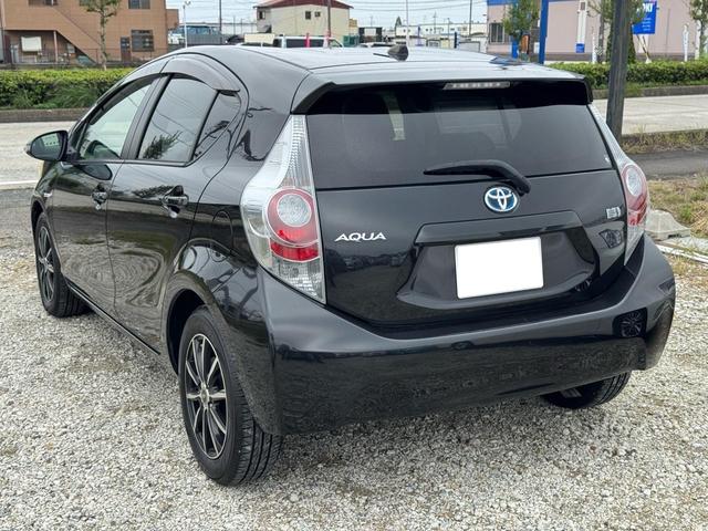 アクア Ｓ　ドライブレコーダー／Ｂｌｕｅｔｏｏｔｈ／ＴＶ　ナビ／ＥＴＣ／車検令和９年６月／フォグランプ／オートライト／オートエアコン／スマートキー／プッシュスタート／電動格納ミラー／パワーステアリング／（3枚目）