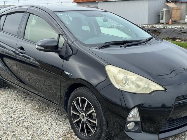 アクア Ｓ　ドライブレコーダー／Ｂｌｕｅｔｏｏｔｈ／ＴＶ　ナビ／ＥＴＣ／車検令和９年６月／フォグランプ／オートライト／オートエアコン／スマートキー／プッシュスタート／電動格納ミラー／パワーステアリング／（12枚目）