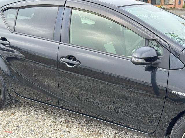 アクア Ｓ　ドライブレコーダー／Ｂｌｕｅｔｏｏｔｈ／ＴＶ　ナビ／ＥＴＣ／車検令和９年６月／フォグランプ／オートライト／オートエアコン／スマートキー／プッシュスタート／電動格納ミラー／パワーステアリング／（16枚目）