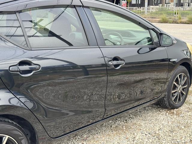 アクア Ｓ　ドライブレコーダー／Ｂｌｕｅｔｏｏｔｈ／ＴＶ　ナビ／ＥＴＣ／車検令和９年６月／フォグランプ／オートライト／オートエアコン／スマートキー／プッシュスタート／電動格納ミラー／パワーステアリング／（18枚目）