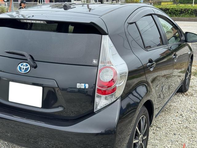 アクア Ｓ　ドライブレコーダー／Ｂｌｕｅｔｏｏｔｈ／ＴＶ　ナビ／ＥＴＣ／車検令和９年６月／フォグランプ／オートライト／オートエアコン／スマートキー／プッシュスタート／電動格納ミラー／パワーステアリング／（25枚目）