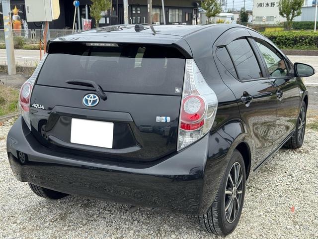 アクア Ｓ　ドライブレコーダー／Ｂｌｕｅｔｏｏｔｈ／ＴＶ　ナビ／ＥＴＣ／車検令和９年６月／フォグランプ／オートライト／オートエアコン／スマートキー／プッシュスタート／電動格納ミラー／パワーステアリング／（26枚目）