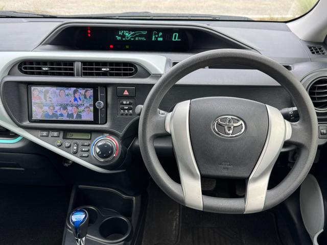 アクア Ｓ　ドライブレコーダー／Ｂｌｕｅｔｏｏｔｈ／ＴＶ　ナビ／ＥＴＣ／車検令和９年６月／フォグランプ／オートライト／オートエアコン／スマートキー／プッシュスタート／電動格納ミラー／パワーステアリング／（55枚目）