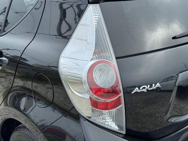 アクア Ｓ　ドライブレコーダー／Ｂｌｕｅｔｏｏｔｈ／ＴＶ　ナビ／ＥＴＣ／車検令和９年６月／フォグランプ／オートライト／オートエアコン／スマートキー／プッシュスタート／電動格納ミラー／パワーステアリング／（62枚目）