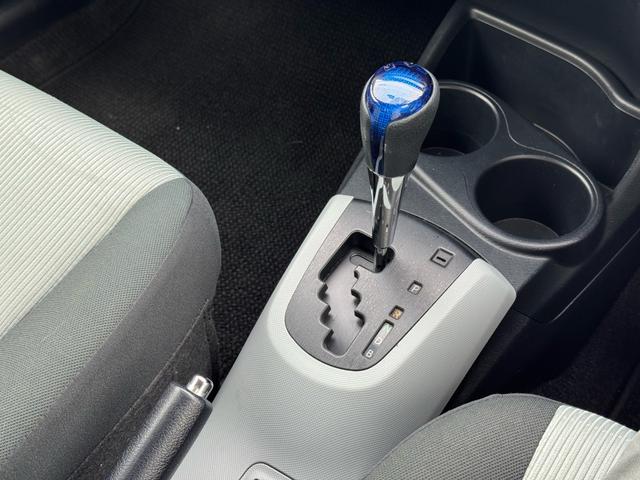 アクア Ｓ　ドライブレコーダー／Ｂｌｕｅｔｏｏｔｈ／ＴＶ　ナビ／ＥＴＣ／車検令和９年６月／フォグランプ／オートライト／オートエアコン／スマートキー／プッシュスタート／電動格納ミラー／パワーステアリング／（74枚目）