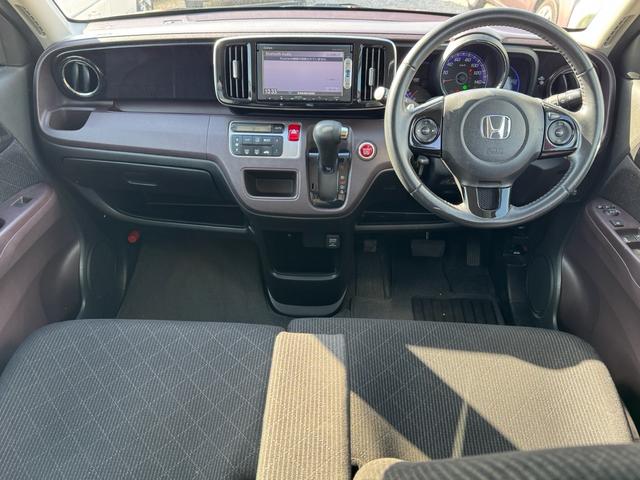 N-ONE プレミアム ツアラー・Lパッケージ バックカメラ/ターボ車/Bluetooth/TV ナビ/ツートン/パドルシフト/純正アルミホイール/ETC/プッシュスタート/スマートキー/フォグランプ/オートライト/オートエアコン/電動格納ミラー/(5枚目)