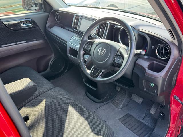 N-ONE プレミアム ツアラー・Lパッケージ バックカメラ/ターボ車/Bluetooth/TV ナビ/ツートン/パドルシフト/純正アルミホイール/ETC/プッシュスタート/スマートキー/フォグランプ/オートライト/オートエアコン/電動格納ミラー/(6枚目)