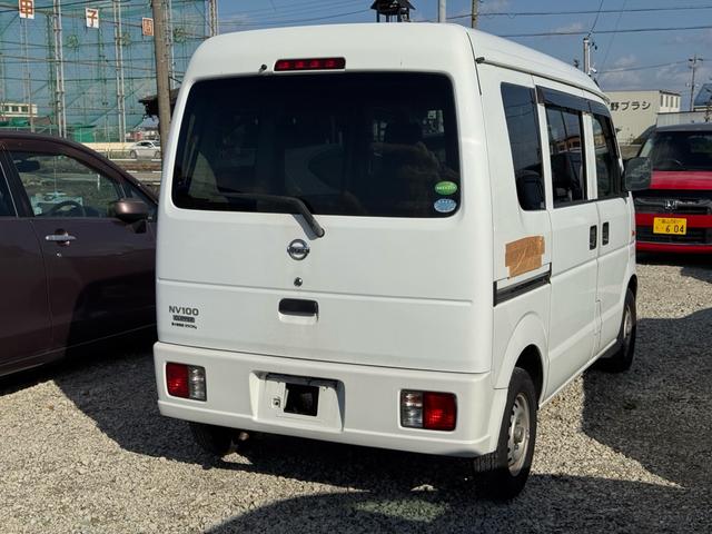 NV100クリッパーバン DX 軽バン/車検令9年2月/フロントパワーウィンドウ/Bluetooth/バックカメラ/両側スライドドア/最積載量350kg/オートマチック/パワーステアリング/(4枚目)