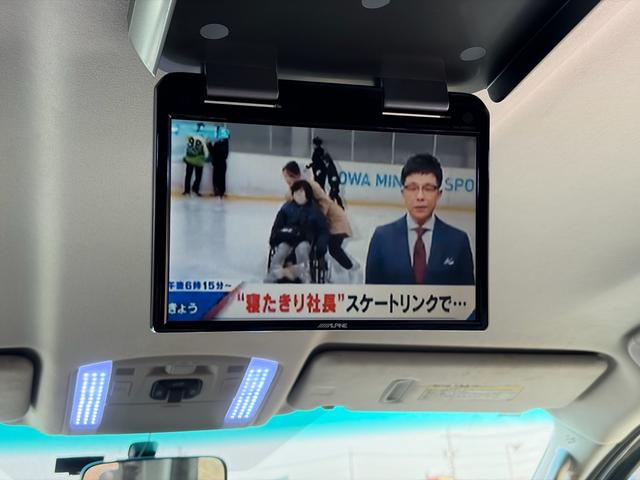 ヴェルファイア 2.4Z プラチナムセレクション 両側パワースライドドア/パワーバックドア/車検令9年4月/ナビ TV/バックカメラ/フリップダウンモニター/外テールランプ/ローダウン/社外アルミホイール/ETC/クルーズコントロール/PS PW /(9枚目)