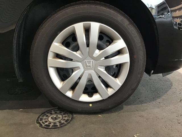 フィット ホーム 衝突軽減 ソナー AAC 横滑り防止機能 サイドエアバック 衝突安全ボディ LEDライト クルーズコントロール パワーウィンドウ スマキー パワーステアリング ABS 盗難防止システム レーンキープ(15枚目)