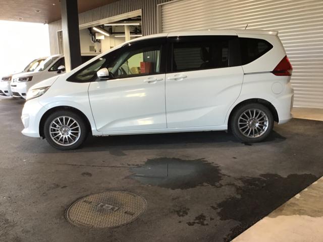 フリード G・ホンダセンシング 追突被害軽減ブレーキ iストップ Wエアバッグ パワーウィンドウ 車線逸脱警報システム アクティブクルーズコントロール スマートキ VSA エアコン セキュリティアラーム キーレス パワーステアリング(13枚目)