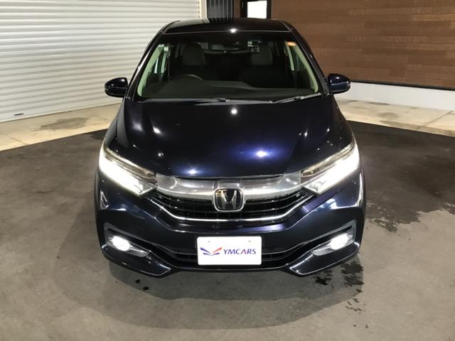 シャトル ハイブリッドX ホンダセンシング LKAS Pセンサー 横滑抑制 リヤカメラ スマ-トキ- イモビ サイドエアバッグ シートヒーター付き キーレス USB ECON クルコン 衝突安全ボディ ETC パワーウィンドウ Wエアバック(3枚目)