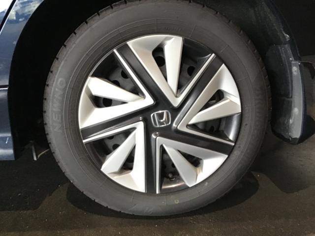 シャトル ハイブリッドX ホンダセンシング LKAS Pセンサー 横滑抑制 リヤカメラ スマ-トキ- イモビ サイドエアバッグ シートヒーター付き キーレス USB ECON クルコン 衝突安全ボディ ETC パワーウィンドウ Wエアバック(19枚目)