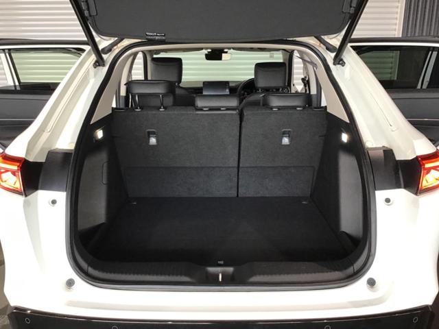 屋上展示場に常に５０台以上の車両をご用意！お気に入りの１台が見つかるかも！？