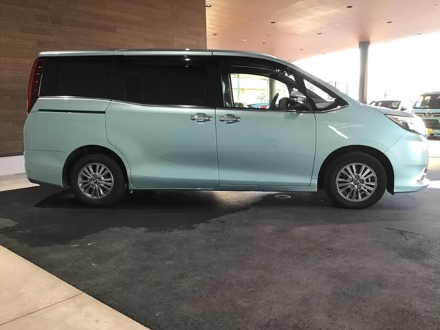 エスクァイア Ｇｉ　衝突安全ボディ　シートＨ　ウォークスルー　スマートキーＰスタート　アイドリングＳＴＯＰ　イモビライザー　オートクルーズコントロール　キーレス　ＡＢＳ　３列　Ｗエアコン　ＬＥＤヘッドライト　オートライト（8枚目）